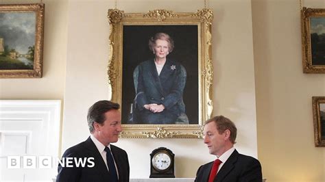 Starmer moves Thatcher portrait from her former study .